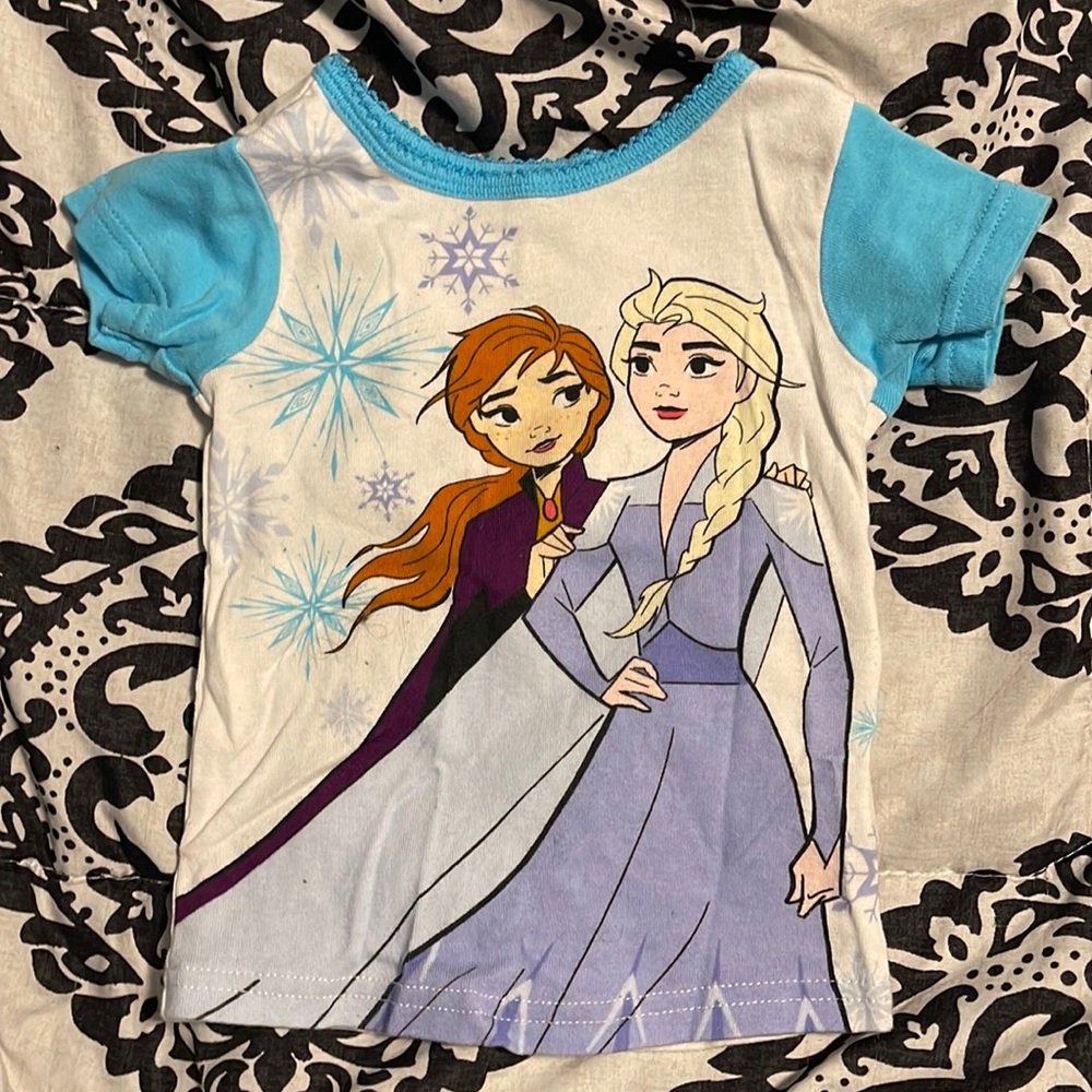 Frozen 2 4T girl’s tee shirt